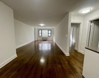 East 56th Street - Photo Thumbnail 9