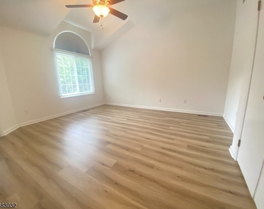 49 Birchwood Road - Photo Thumbnail 13