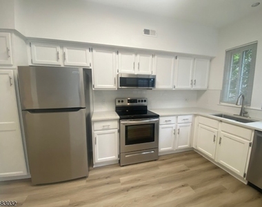 49 Birchwood Road - Photo Thumbnail 5