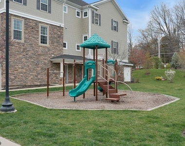 308 Rotando Way - Photo Thumbnail 25