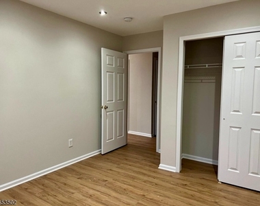 245 Marcia Way - Photo Thumbnail 8