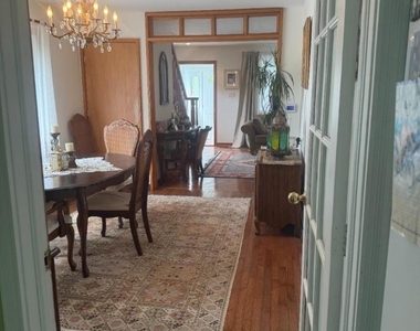 67 Oakland Ave - Photo Thumbnail 3