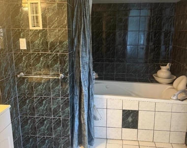 67 Oakland Ave - Photo Thumbnail 9