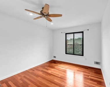 38 Park St - Photo Thumbnail 9