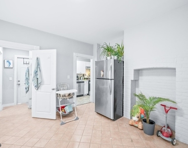 26 Hillside Ave - Photo Thumbnail 5