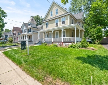 26 Hillside Ave - Photo Thumbnail 12