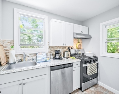 26 Hillside Ave - Photo Thumbnail 9