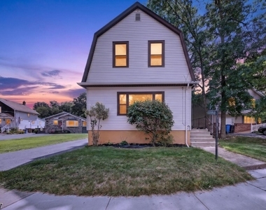 1871 W 4th St - Photo Thumbnail 2