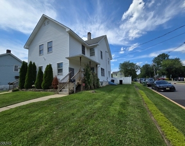 34 Carlton Ave - Photo Thumbnail 12