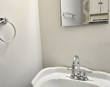 34 Carlton Ave - Photo Thumbnail 11