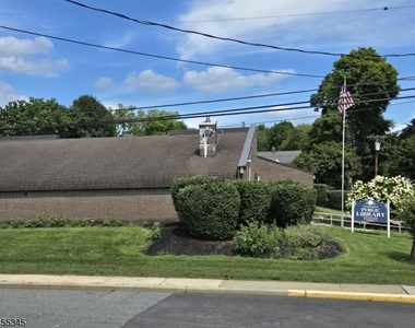 34 Carlton Ave - Photo Thumbnail 22
