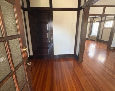 17 N Doughty Ave - Photo Thumbnail 1