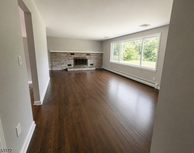 39 Old Croton Rd - Photo Thumbnail 4