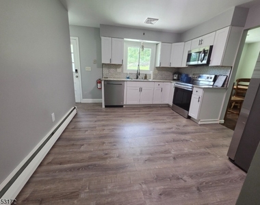 39 Old Croton Rd - Photo Thumbnail 2