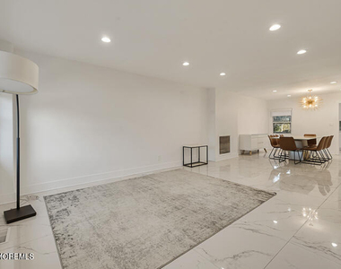 1001 Norwood Avenue - Photo Thumbnail 2