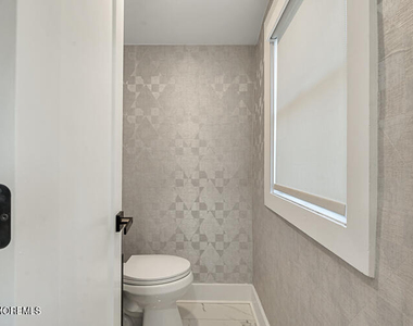 1001 Norwood Avenue - Photo Thumbnail 9