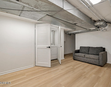 1001 Norwood Avenue - Photo Thumbnail 16