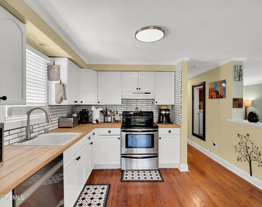 310 5th Avenue - Photo Thumbnail 18