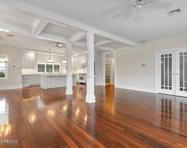 410 1st Avenue - Photo Thumbnail 16