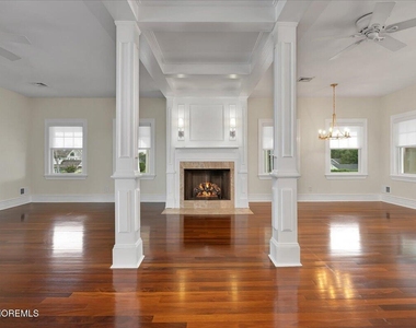 410 1st Avenue - Photo Thumbnail 14