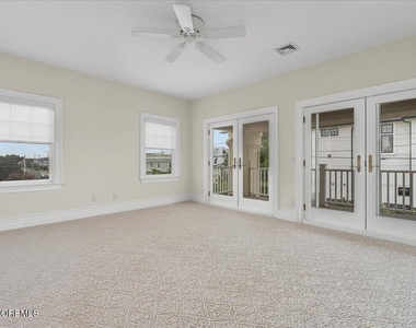 410 1st Avenue - Photo Thumbnail 31