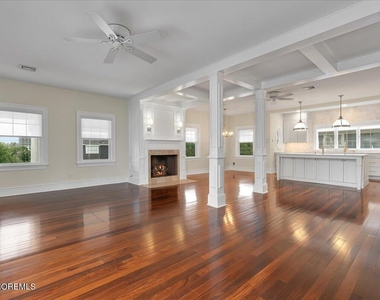 410 1st Avenue - Photo Thumbnail 15