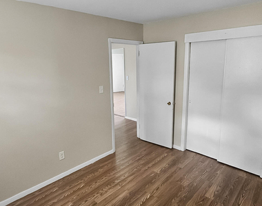 8 Kendall Drive - Photo Thumbnail 6