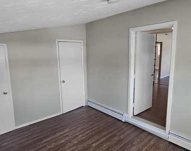 8 Kendall Drive - Photo Thumbnail 10