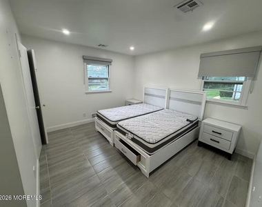 224 Howard Avenue - Photo Thumbnail 12