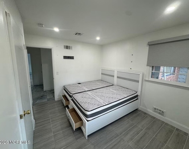 224 Howard Avenue - Photo Thumbnail 20