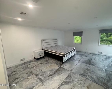 224 Howard Avenue - Photo Thumbnail 10