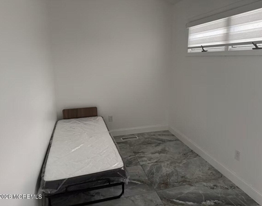 224 Howard Avenue - Photo Thumbnail 16