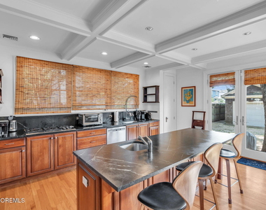 95 E River Road - Photo Thumbnail 11