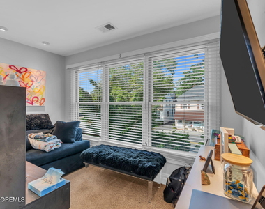 95 E River Road - Photo Thumbnail 23