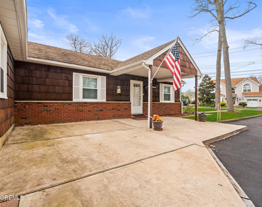 456 Harnell Avenue - Photo Thumbnail 3