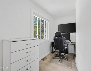 6 Swan Road - Photo Thumbnail 26