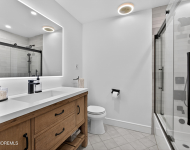 6 Swan Road - Photo Thumbnail 23