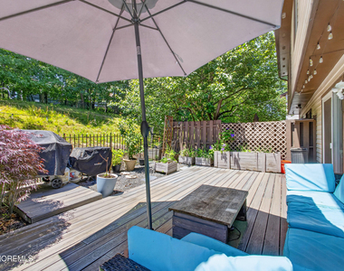 6 Swan Road - Photo Thumbnail 27