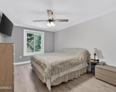 6 Swan Road - Photo Thumbnail 21