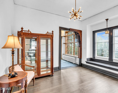 512 3rd Avenue - Photo Thumbnail 12