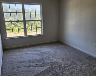 7 Bryce Lane - Photo Thumbnail 6