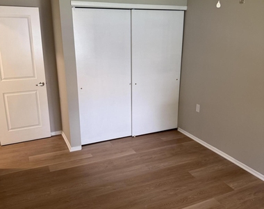 35 Milford Avenue - Photo Thumbnail 15