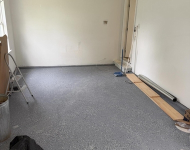 35 Milford Avenue - Photo Thumbnail 16