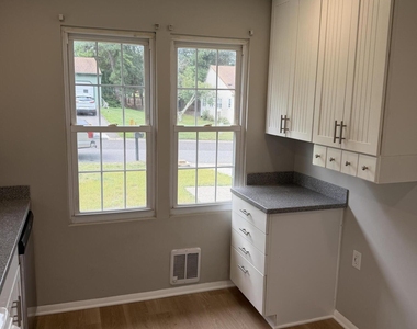 35 Milford Avenue - Photo Thumbnail 4