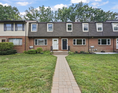 1062 Cheryl Court - Photo Thumbnail 1