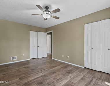 1062 Cheryl Court - Photo Thumbnail 7