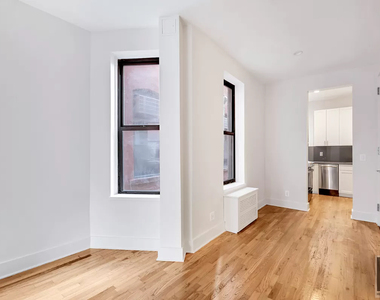 West 45 Street - Photo Thumbnail 1