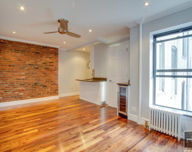 Lexington Avenue - Photo Thumbnail 2