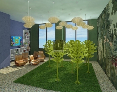 West 36th Street - Photo Thumbnail 4
