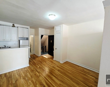 West 56 Street - Photo Thumbnail 1